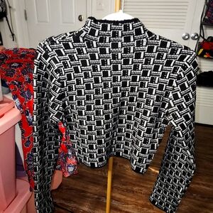 Forever 21 Size Medium Cropped Sweater